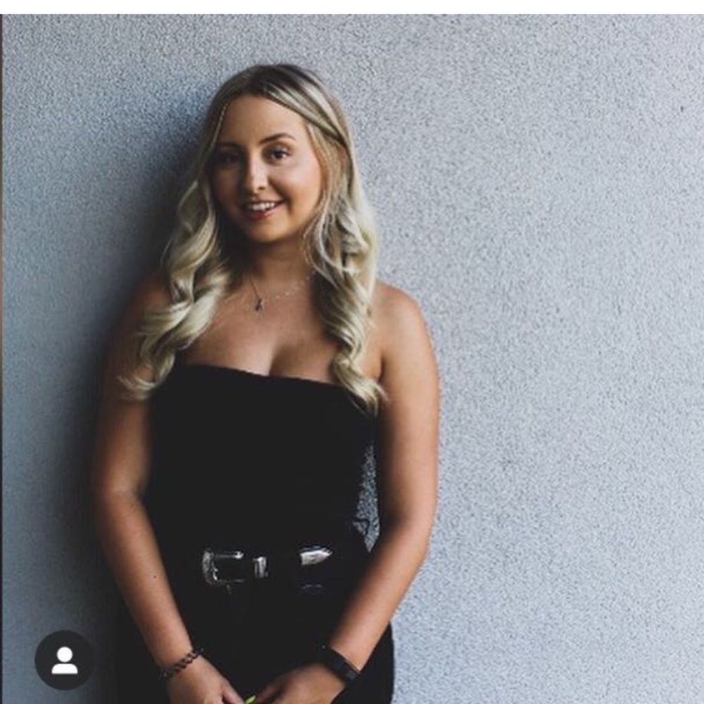 Meet your Posher, Joelle